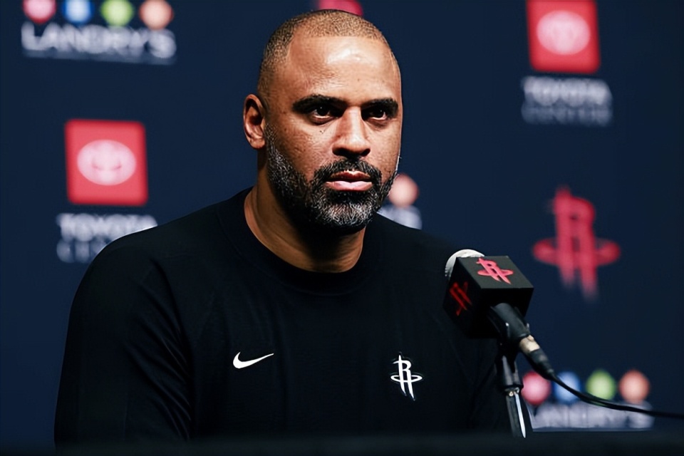 Adams, 显的下滑, 个大个子时